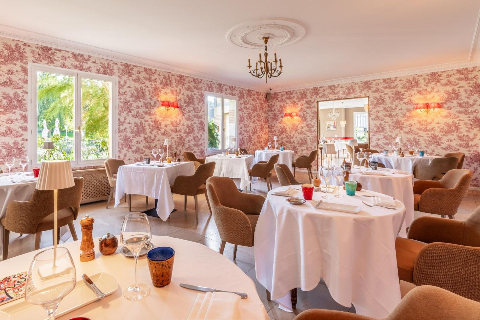 Le Manoir De La Poterie & Spa Cricqueboeuf Luaran gambar